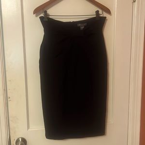 Sexy vintage-style high-waist knee-length black skirt